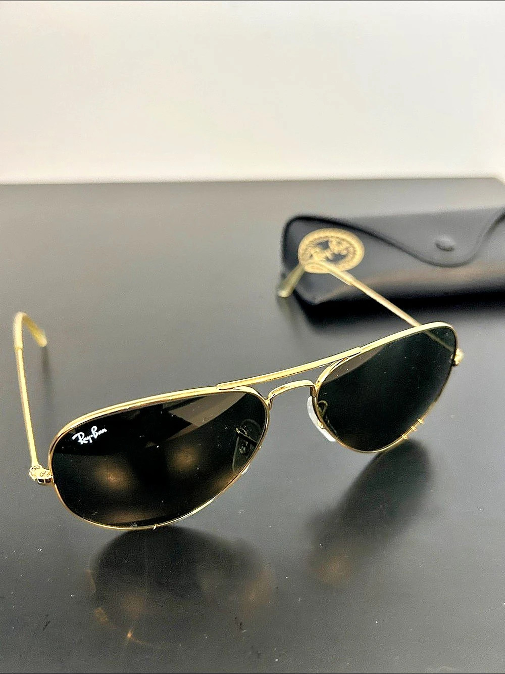 Ray-Ban RB3025 Aviator Classic Sunglasses Aviator Sunglasses Gold Frame